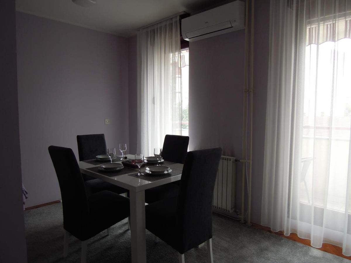 Classic Apartment Novi Sad Esterno foto